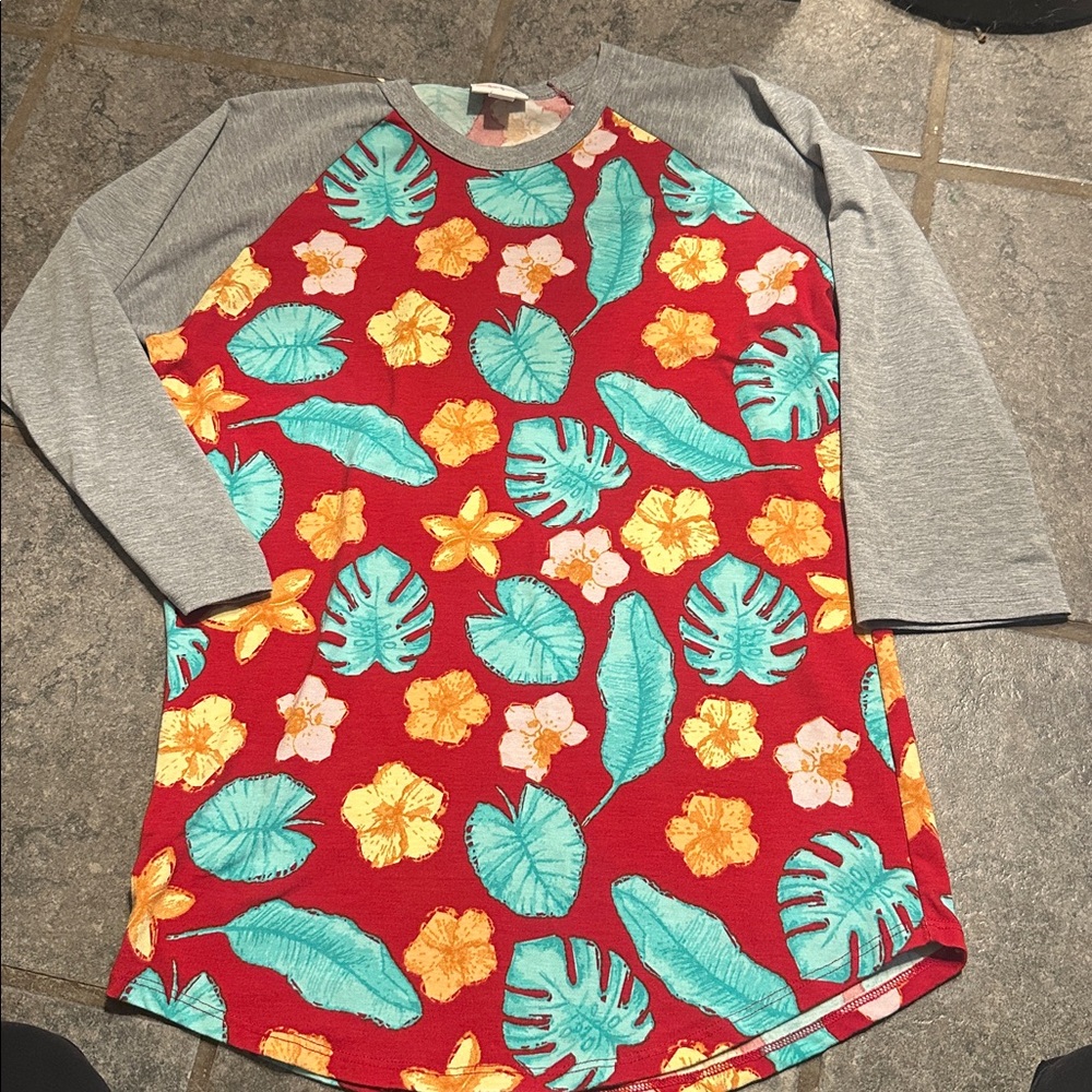 Lularoe shirt bundle - Picture 5 of 5